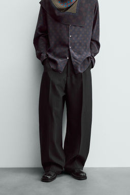 LIMITED EDITION CURVED FIT SUIT TROUSERS - Zara фото 2