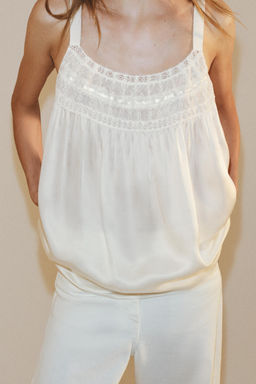 TOP SATINADO ENCAJE ZW COLLECTION / Blanco roto