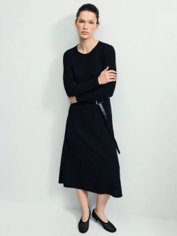 Платье из фактурной ткани / Zarina