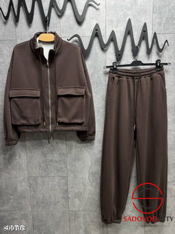 Костюм двойка: олимпийка на молнии свободного кроя и брюки на резинке. - Bruno фото 2