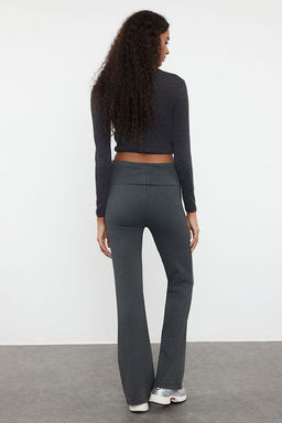 TRENDYOLMILLA Antrasit Melanj Flare/Ispanyol Paca Bel Detayl? Esnek Interlok Orme Pantolon TWOAW25PL00005 фото 11
