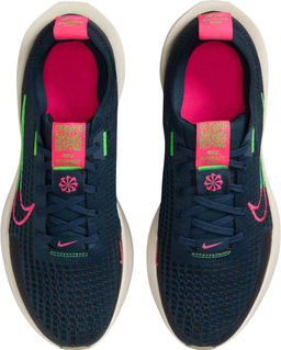 Кроссовки женские