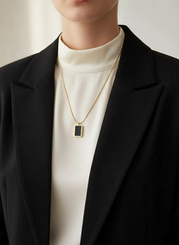 Кулон из стали на цепочке