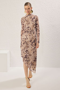 TRENDYOLMILLA Cok Renkli Leopar Desenli Vucuda Oturan Astarl? Tul Elbise TPRSS25EL00036