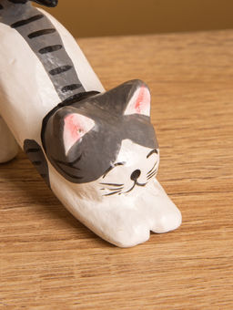 Сувенир «Потягивающийся Кот», 2.5×5×6 см, дерево, чёрно-белый