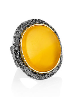 Массивный перстень с медовым балтийским янтарём Апейрон
