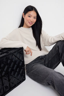 Tas Oversize/Bol Kesim Bisiklet Yaka Kal?n Sardonsuz Orme Sweatshirt TWOAW26SW00029