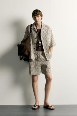 BERMUDA RELAXED FIT CUADROS / Beige claro