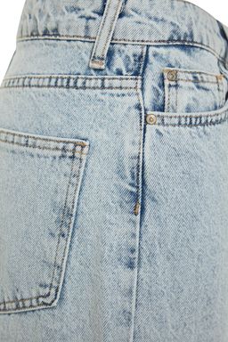 TRENDYOLMILLA Mavi Yuksek Bel Mom Jeans TWOSS23JE00085 фото 8