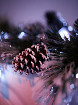 Хвойная гирлянда фиброоптическая «Заснеженная» 200 см, 8 режимов