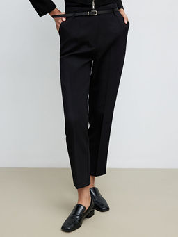 Beli Kemerli Havu? Kesim Kad?n Pileli Pantolon