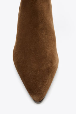 STITCHED SPLIT SUEDE HEELED BOOTS - Zara фото 5