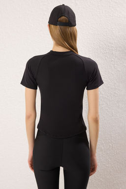 Trendyolmilla Siyah Soft F?rcal? Kumas Fermuarl? Orme Spor T-Shirt THMSS25TS00008 фото 4