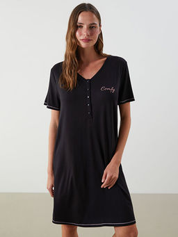 V Yaka Nak??l? K?sa Kollu Kad?n Gecelik