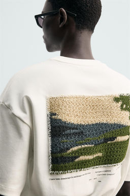CAMISETA PARCHE TEXTURA COMBINADA / Blanco