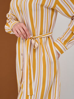 Платье-рубашка оверсайз из однотонного штапеля