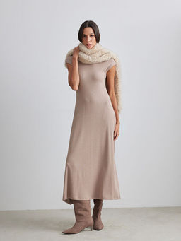 Dik Yaka Belden Oturtmal? Elbise