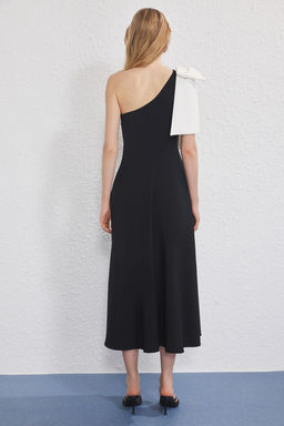 Siyah-Beyaz Fiyonk Detayl? Abiye Gece Mezuniyet Elbisesi TPRSS25EL00290