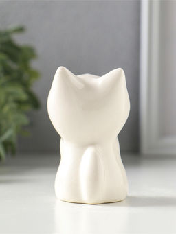 Сувенир керамика "Белый котёнок с желтым цветочком" 5,2х5х7,6 см