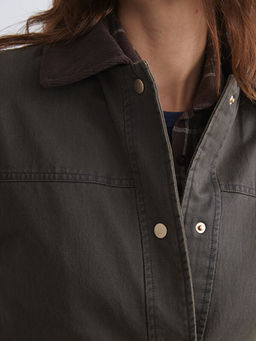 Kadife Yaka Kad?n Mont