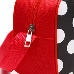 Сумка детская для девочки через плечо 19.5×14.5×7 см, Минни Маус