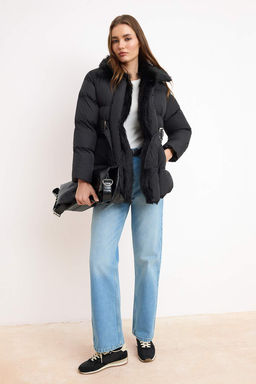 Siyah Regular Kal?p Kemerli Kurklu Mont TWOAW26MO00175