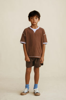 CAMISETA PESPUNTES CONTRASTE CREATED BY CARAMEL LONDON X ZARA / Morado