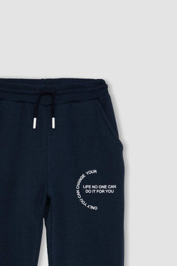 Темно-синие спортивные штаны для мальчиков с принтом и эластичным карманом на шнуровке на талии - Defacto фото 3