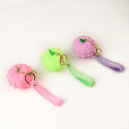 Мялка Яблоко на брелоке, цвета МИКС - Simaland фото 2