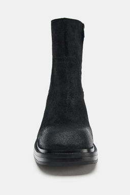 LEATHER ANKLE BOOTS WITH SQUARE TOE