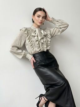 Блузка с рюшами и воротником-завязка OD-988-2 бежевый