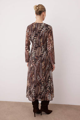 Kahverengi Animal Desen V Yaka A Kesim Maxi Dokuma Elbise TWOAW26EL00270 - Trendyolmilla фото 4