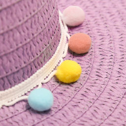 Шляпа с бомбошками для девочки MINAKU, фиолетовая, размер 50