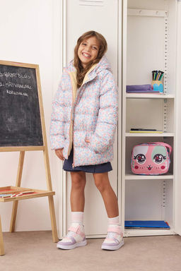 Cok Renkli Kal?n Kapusonlu Regular K?z Cocuk Mont TKDAW26MO00009