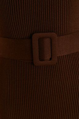 TRENDYOLMILLA Mavi Midi Triko Kemer Detayl? Elbise TWOSS22EL1031  фото 11