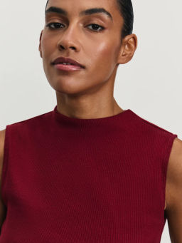 Базовый топ в рубчик / Zarina  фото 6