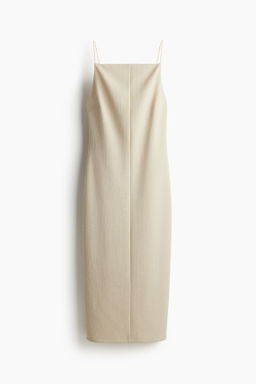 Vestido de tubo con tirantes espagueti