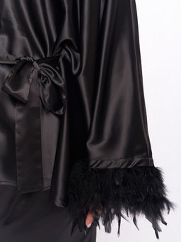 Блузка атласная с перьями TBL73637BLK01 - Артесса фото 8
