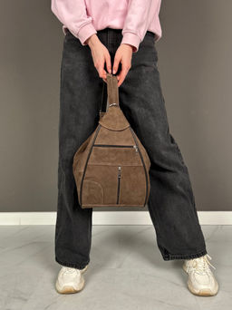 Сумка-рюкзак женская из телячьей кожи