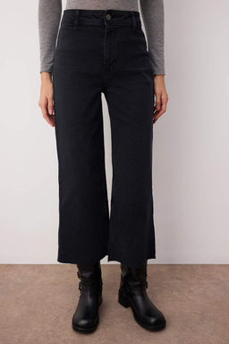 Siyah Yuksek Bel Pacas? Kesikli Comfort Culotte Jeans TWOAW26JE00048 - Trendyolmilla фото 3