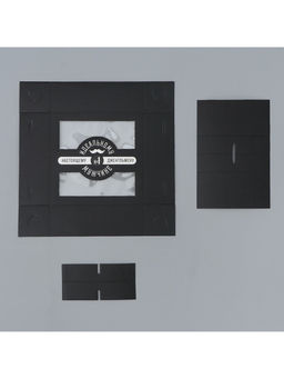 Цена за 5 шт. Коробка для конфет, кондитерская упаковка, 4 ячейки, «Настоящему мужчине», 10.5×10.5×3.5 см