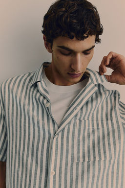 Camisa resort en mezcla de lino Regular Fit - H&m фото 4