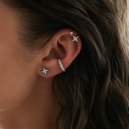 Серебряный кафф со звездой и фианитами