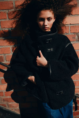 Chaqueta de corte holgado en borreguito - H&m фото 2