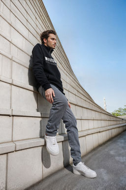 Толстовка мужская с зип-воротником "Moscow" черный