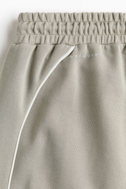 Pantal?n corto de deporte con DryMove Loose Fit - H&m фото 5