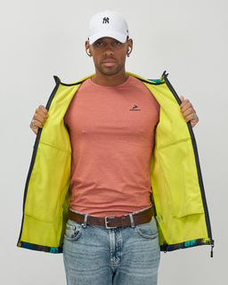 Ветровка спортивная мужская с капюшоном softshell желтого цвета 9563J - Mtforce фото 15