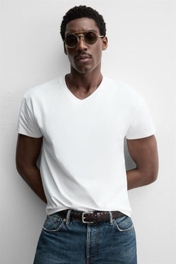 LIMITED EDITION V-NECK T-SHIRT - Zara фото 5