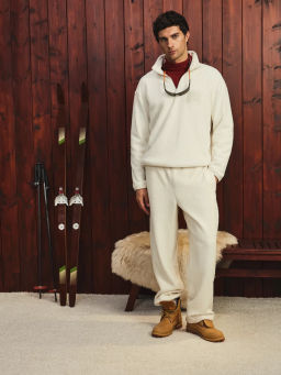 Брюки relax fit из фактурной ткани / Zarina