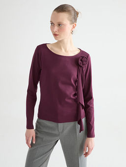 Bisiklet Yaka ?i?ek Aplikeli Kad?n Ti??rt